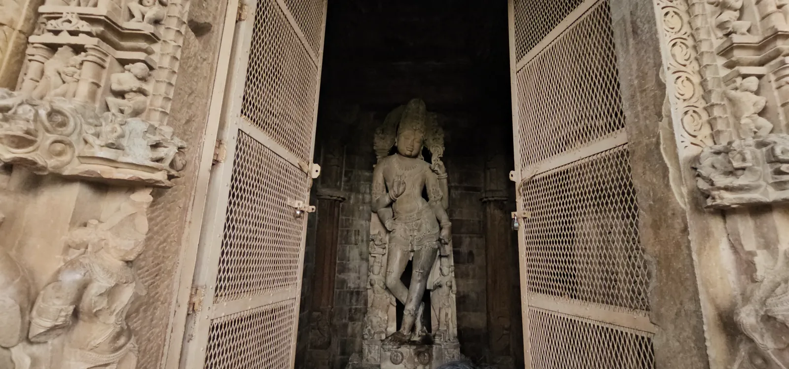The nine-foot four-armed Vishnu image inside the Chaturbhuj temple
