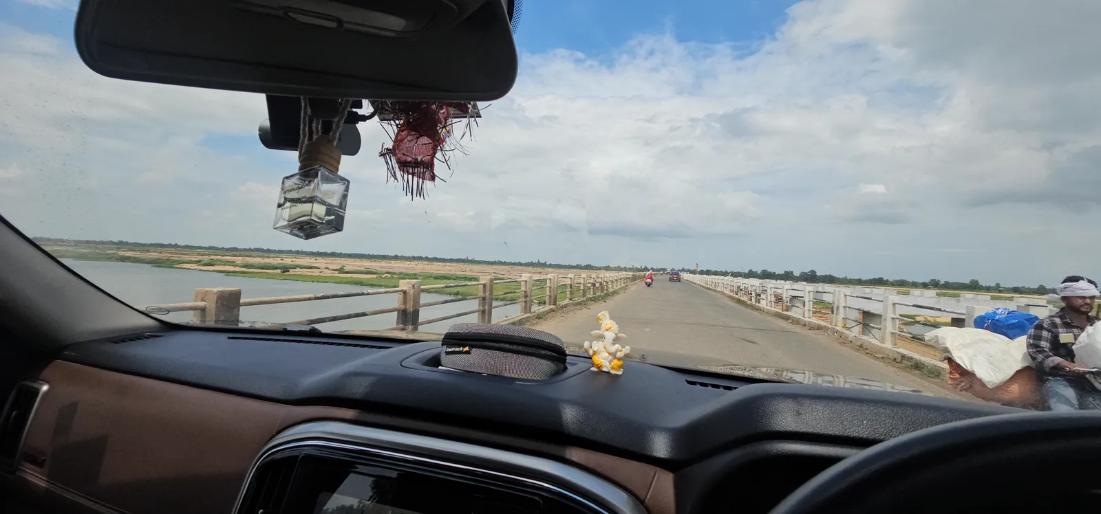 The long bridge over the monsoon-full Tawa reservoir backwaters en route to Pachmarhi