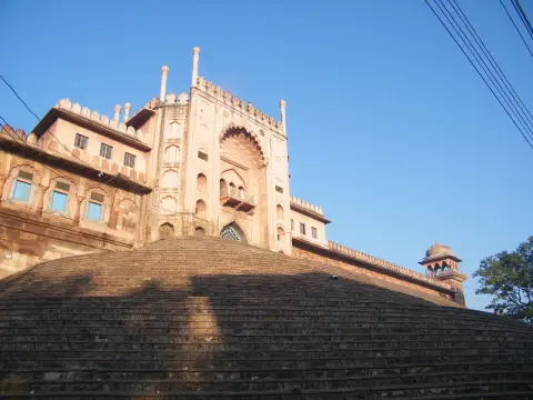 Taj-ul-Masajid, Bhopal — India's Largest Mosque